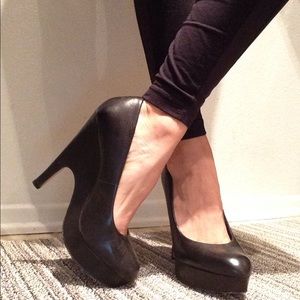 Dolce Vita Black Classic Heels